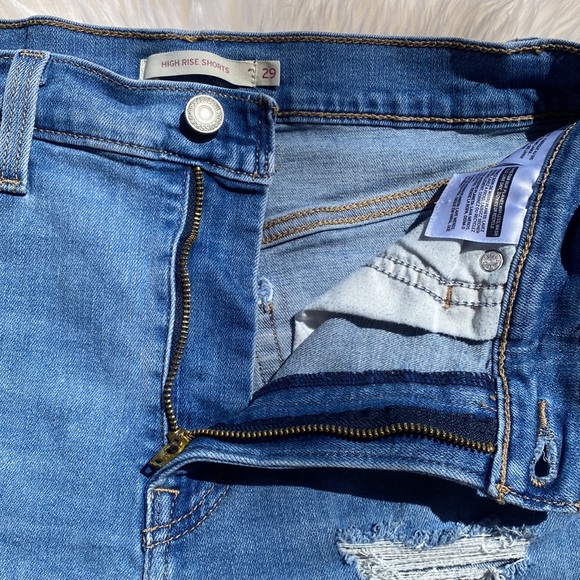 LEVIS - HIGH RISE SHORTS - 29 - Picture 4 of 6